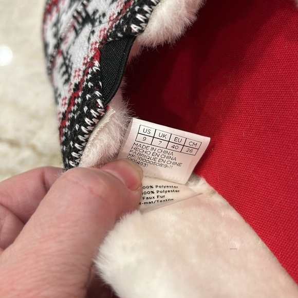 NEW TOMS Alpargata Slippers | Fair Isle Reindeer Print | Faux Fur Lined | Size 9 - Picture 7 of 11